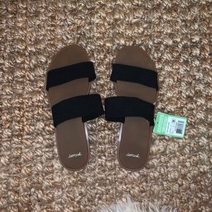 NWT Sanuk Yoga Gora Gora sandal